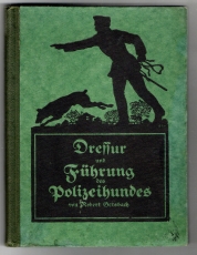 Dressur und Führung des Polizeihundes.